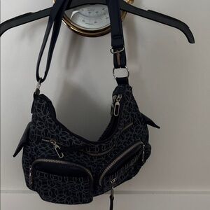 Time and Tru Women's Multi-Compartment Faye Hobo Handbag in blue